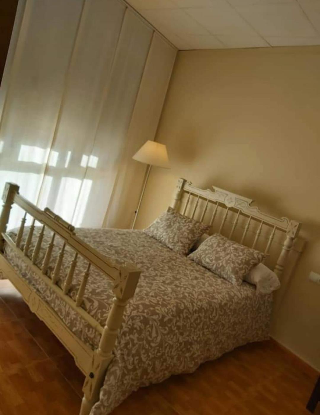 Comodo Apartamento Deltebre Exteriör bild